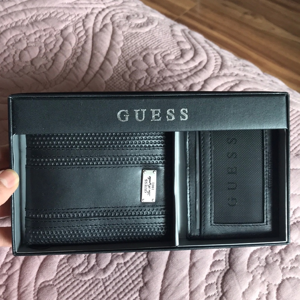 Guess leather wallet set